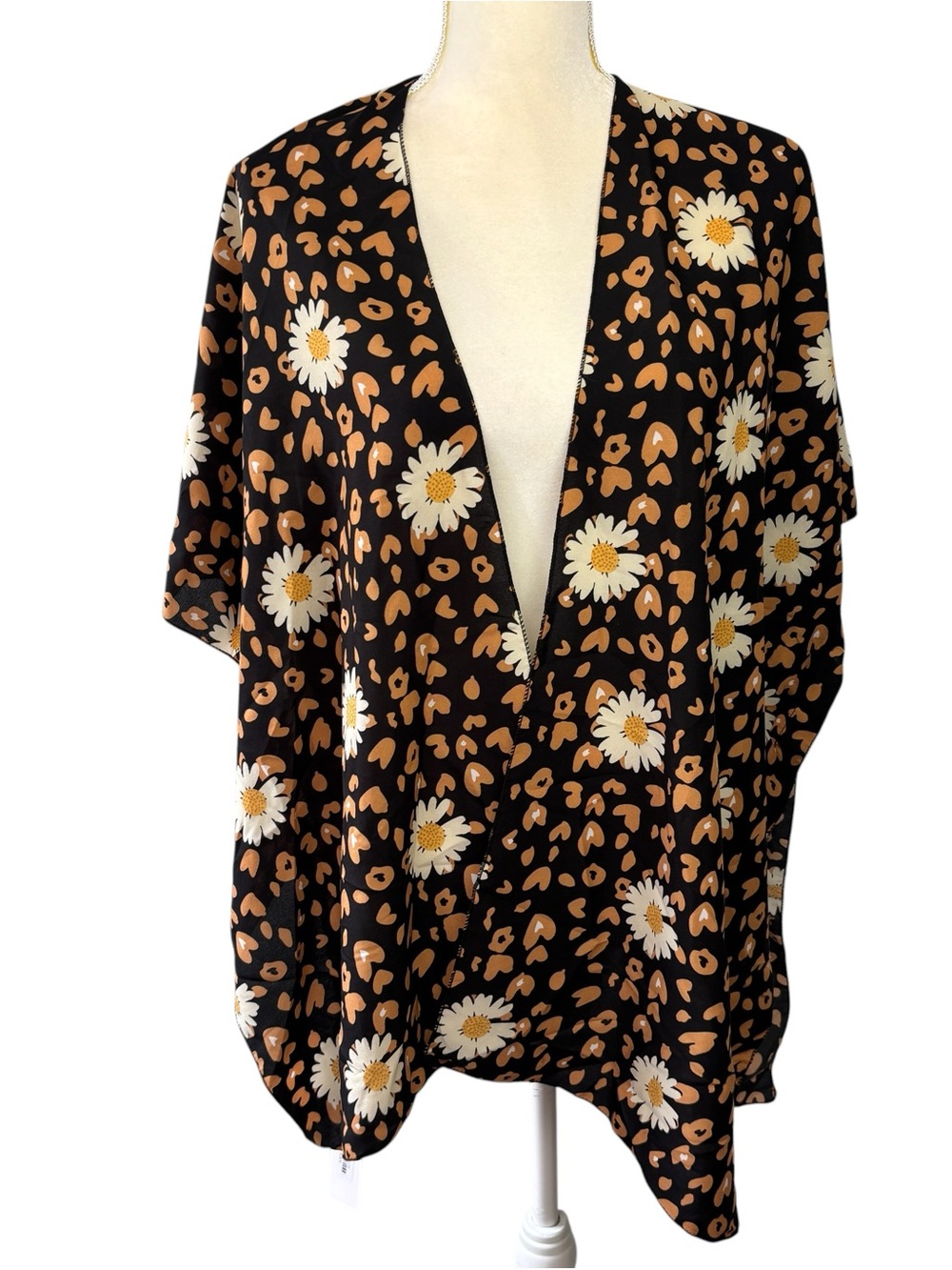 Love of Fashion NY kimono, One Size, NWT, floral, flowy, silky, summer, vacation